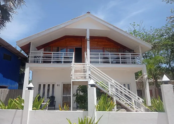 Golden Beach Cottages